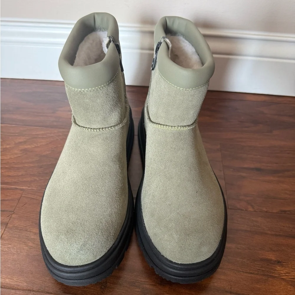 Koolaburra by UGG Koola Mini Hybrid Boots with Black Tread-Size 7 NWT